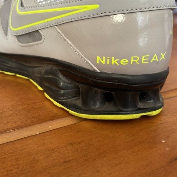 NIKE Reax Sneakers Size 10 main image 8
